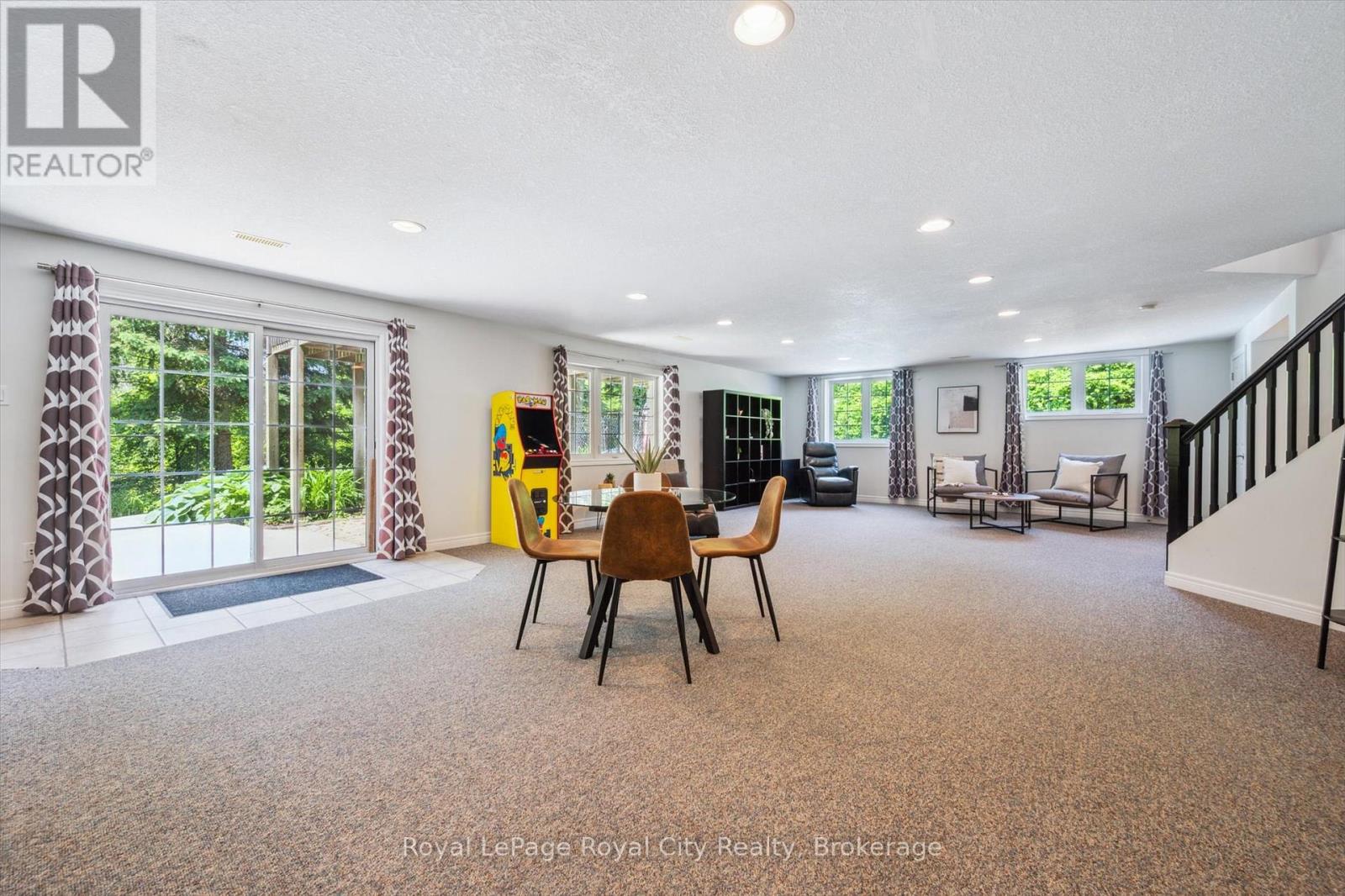 Photo 26 of 16 Elderberry Court, Guelph ON