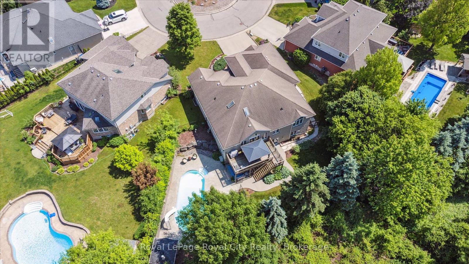Photo 30 of 16 Elderberry Court, Guelph ON