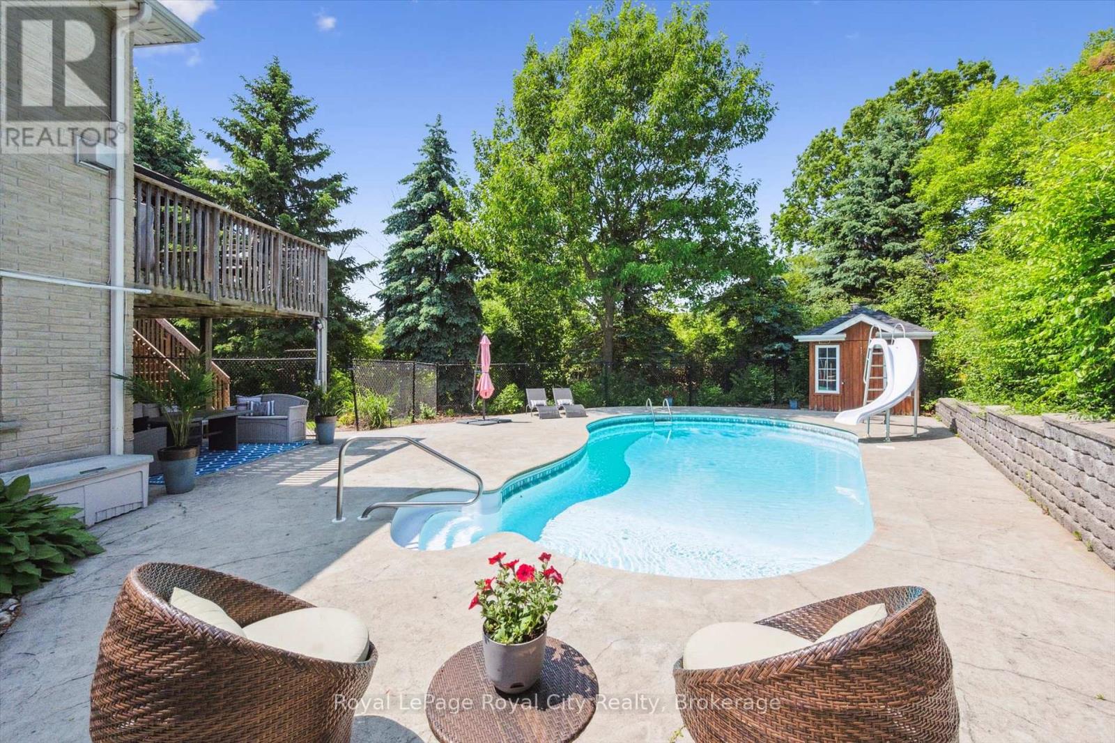 Photo 32 of 16 Elderberry Court, Guelph ON