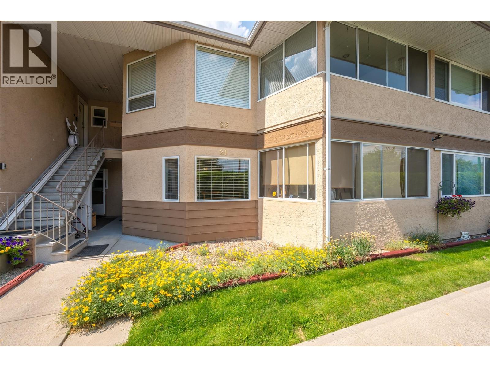 21 14008 VICTORIA Road, Summerland
