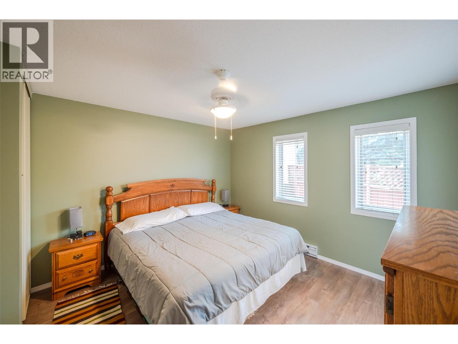 21 14008 VICTORIA Road, Summerland