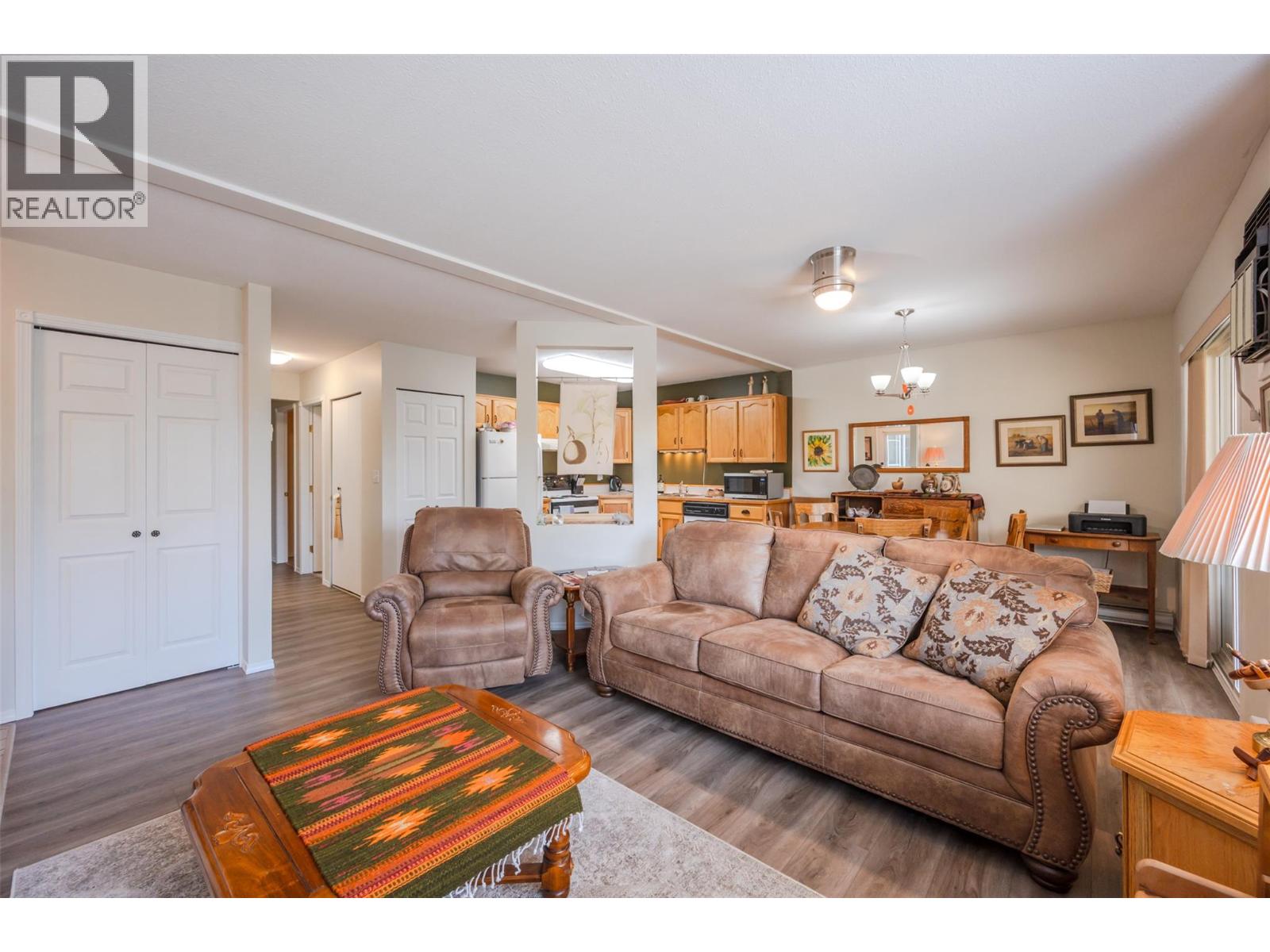21 14008 VICTORIA Road, Summerland