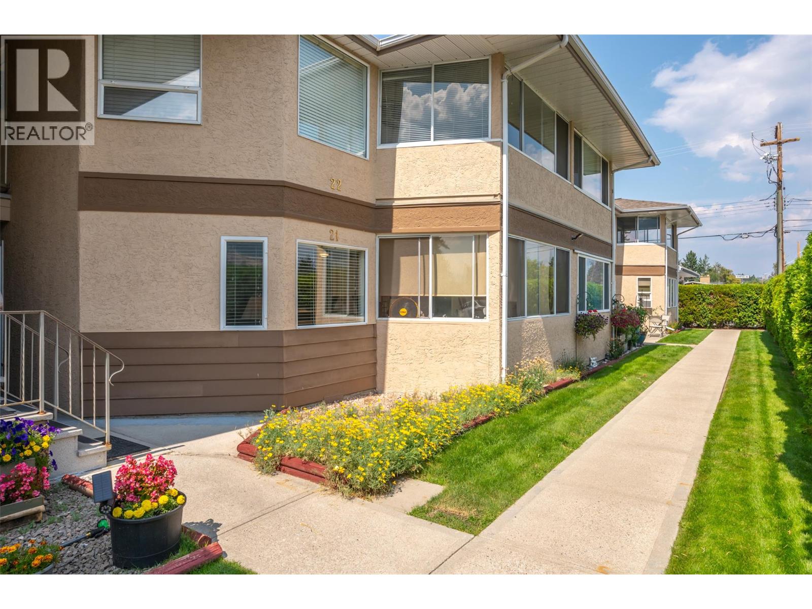 21 14008 VICTORIA Road, Summerland