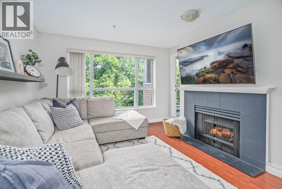 Photo 4 of 308 2551 Parkview Lane, Port Coquitlam BC