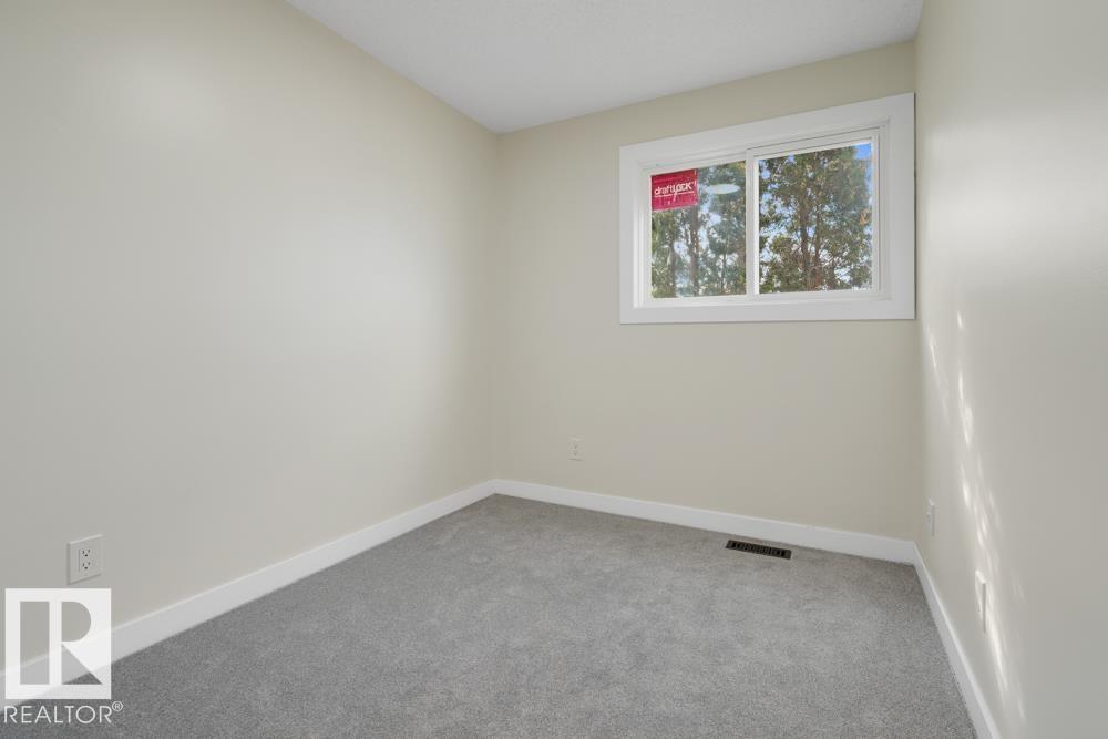 Photo 18 of 14233 23 St Nw, Edmonton AB