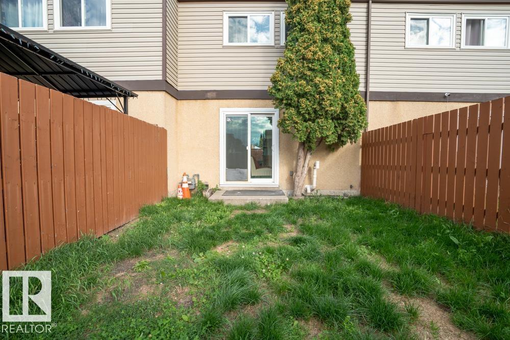 Photo 29 of 14233 23 St Nw, Edmonton AB