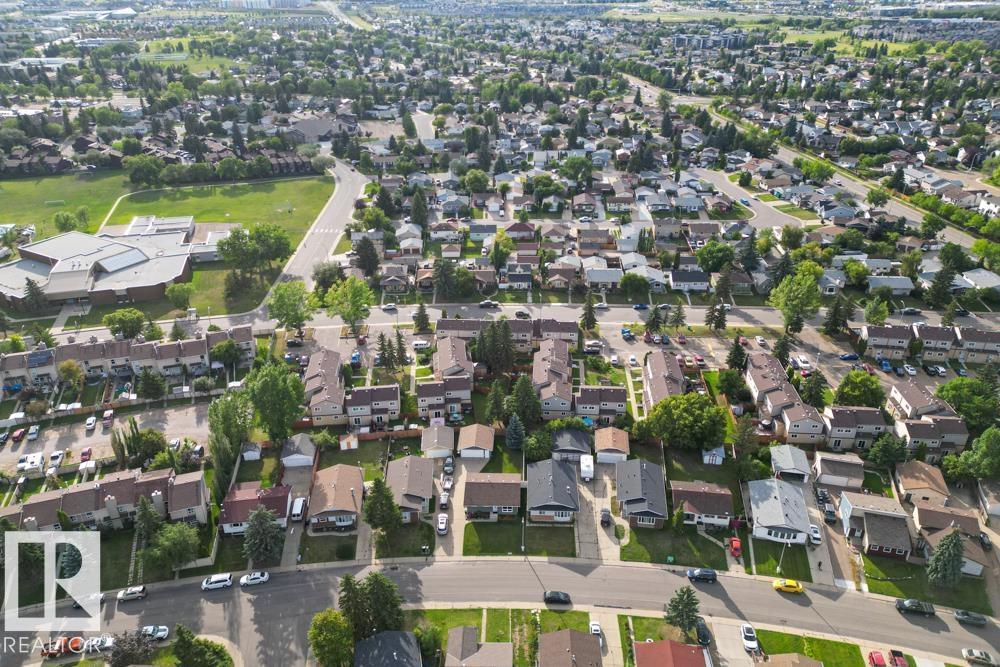 Photo 32 of 14233 23 St Nw, Edmonton AB