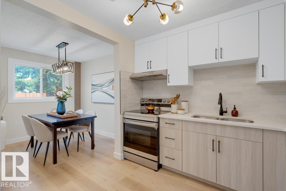 Photo 5 of 14233 23 St Nw, Edmonton AB