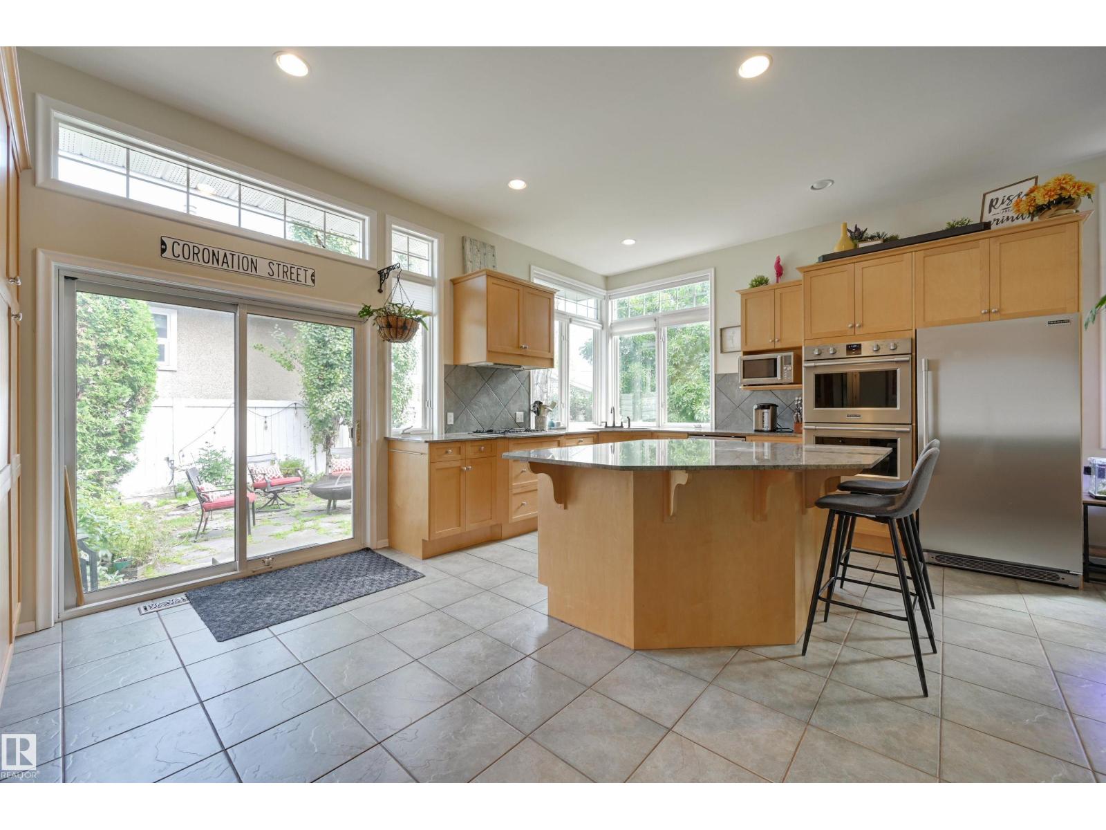 Photo 12 of 10615 134 St Nw, Edmonton AB