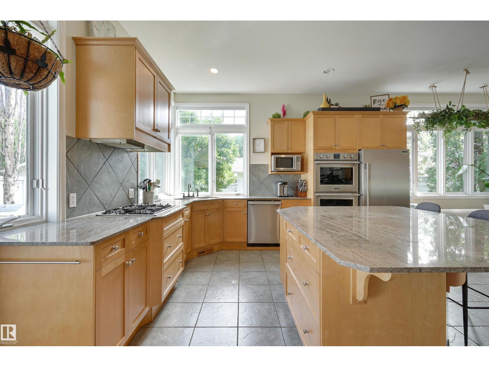 Photo 15 of 10615 134 St Nw, Edmonton AB