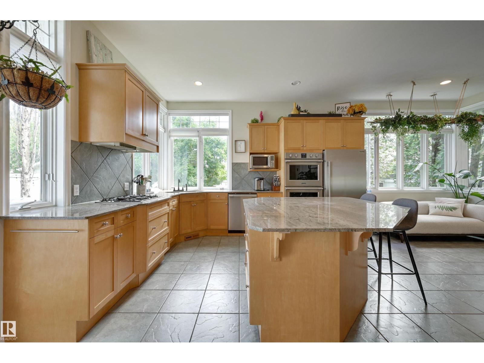 Photo 16 of 10615 134 St Nw, Edmonton AB