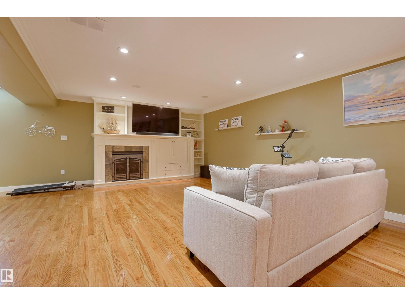 Photo 41 of 10615 134 St Nw, Edmonton AB