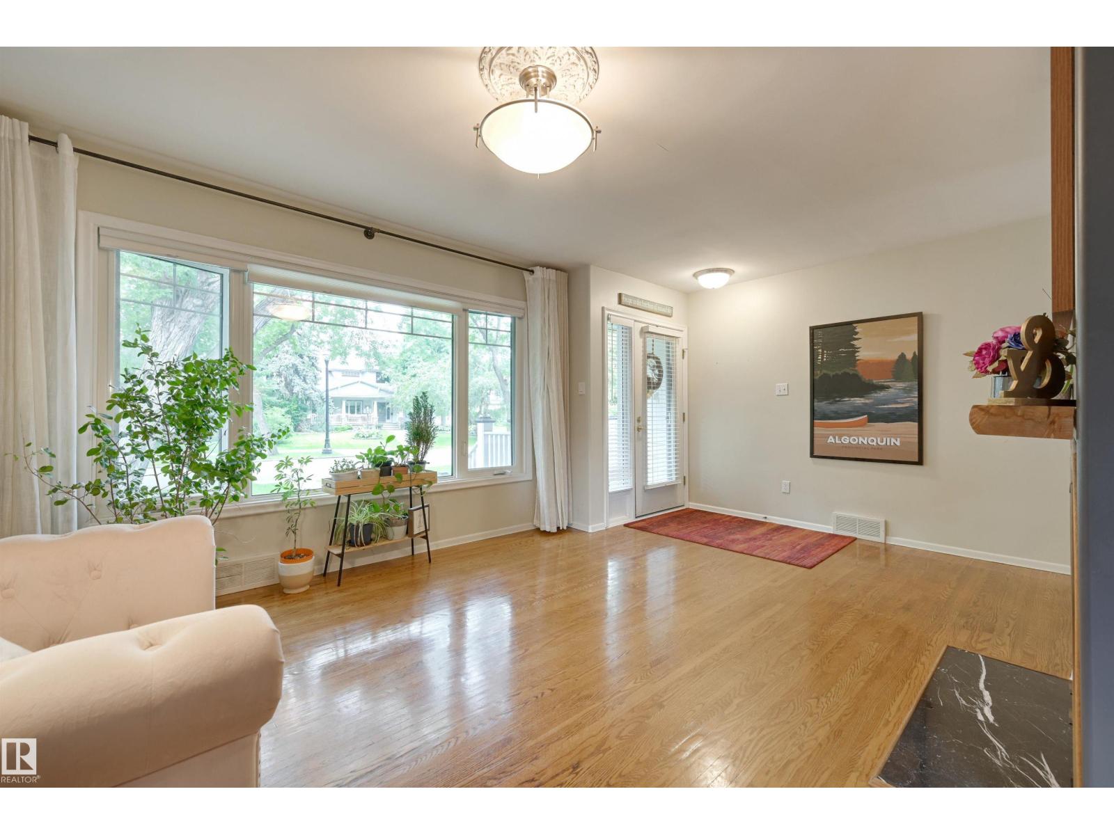 Photo 5 of 10615 134 St Nw, Edmonton AB
