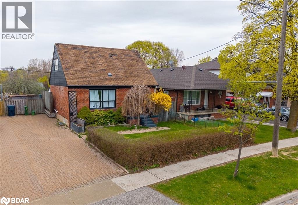 Photo 14 of 65 Barrhead Crescent, Etobicoke ON