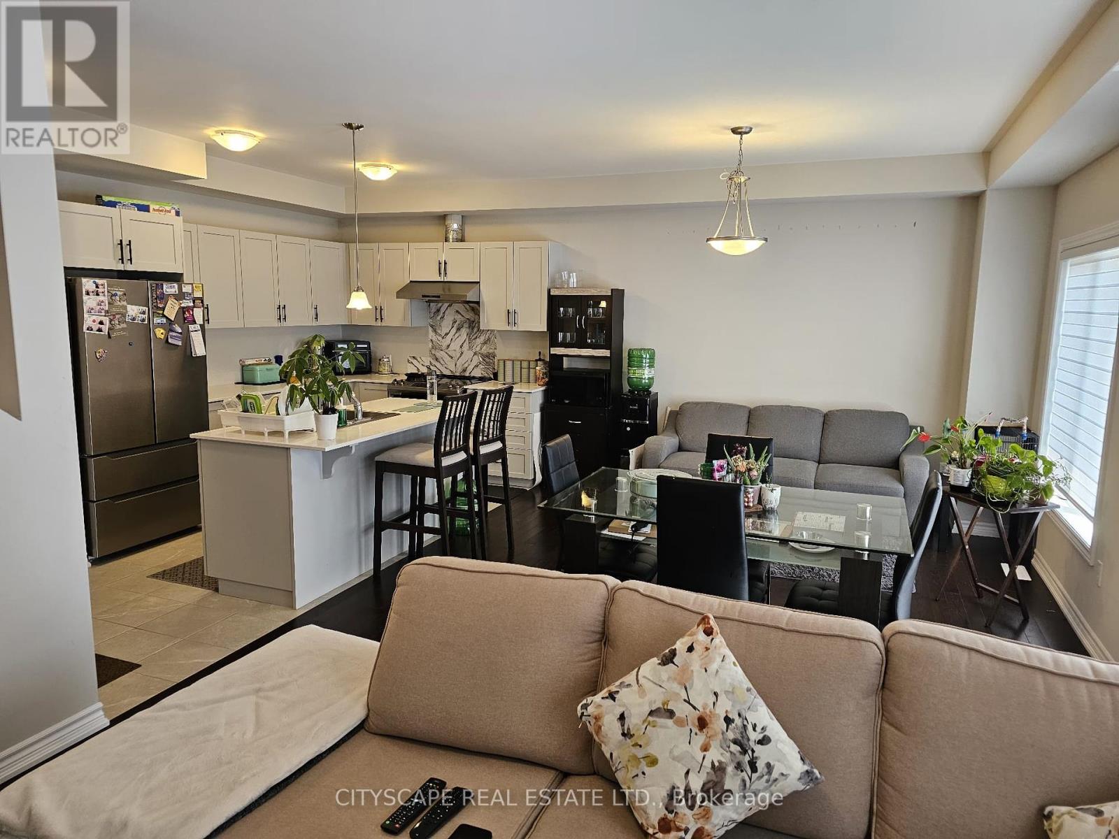 Photo 13 of 25 Braida Lane, Halton Hills ON