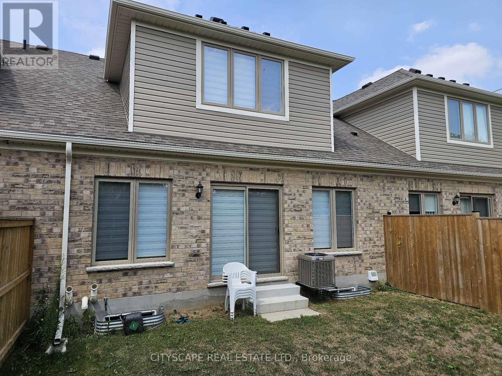 Photo 30 of 25 Braida Lane, Halton Hills ON