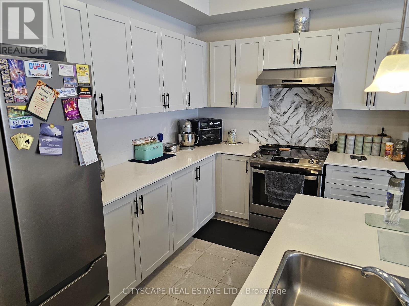 Photo 9 of 25 Braida Lane, Halton Hills ON