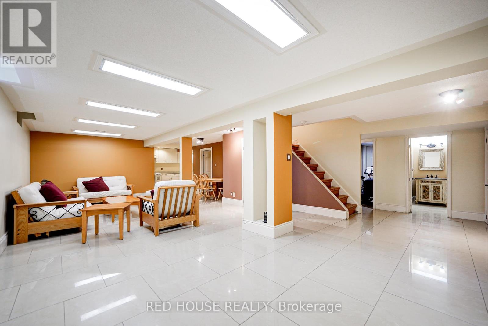 Photo 3 of Bsmt 4450 Mayflower Drive, Mississauga ON