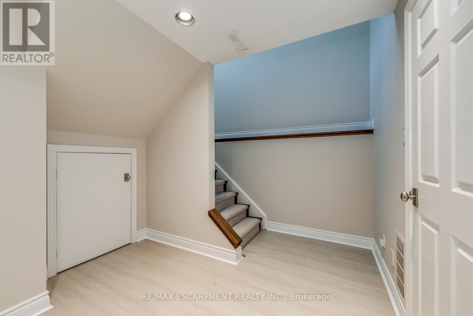 Photo 41 of 48 Forsythe Street, Oakville ON