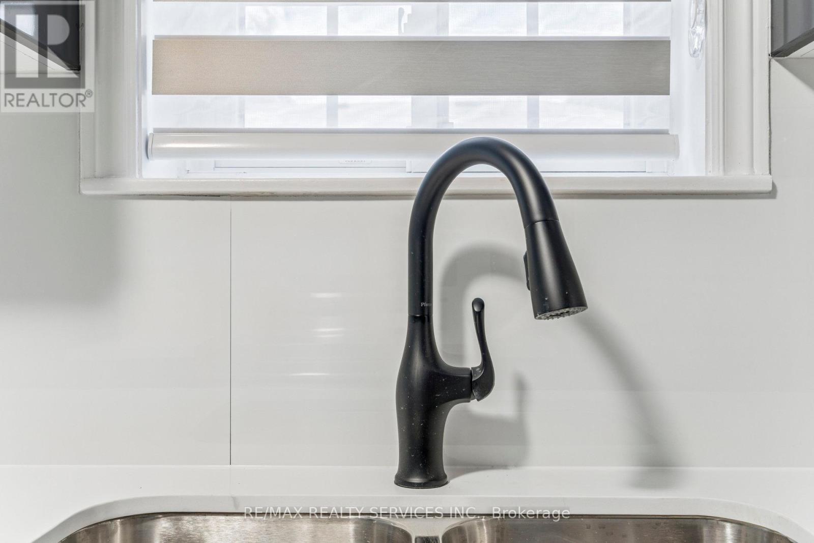 Photo 14 of 15 Mcclure Avenue, Brampton ON