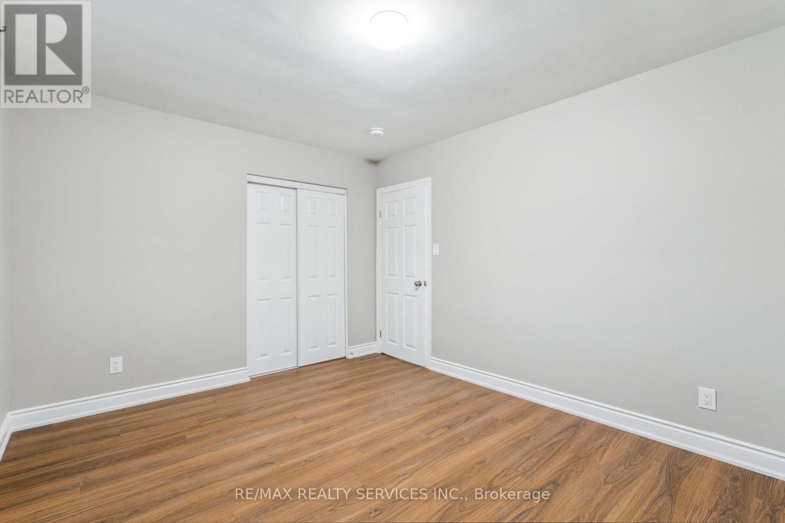 Photo 19 of 15 Mcclure Avenue, Brampton ON