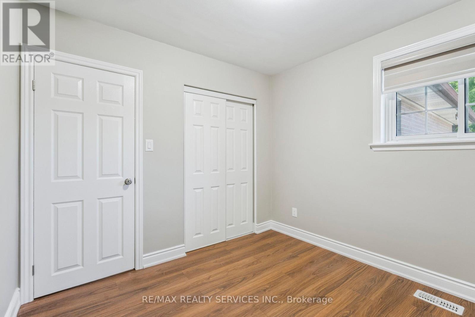 Photo 21 of 15 Mcclure Avenue, Brampton ON