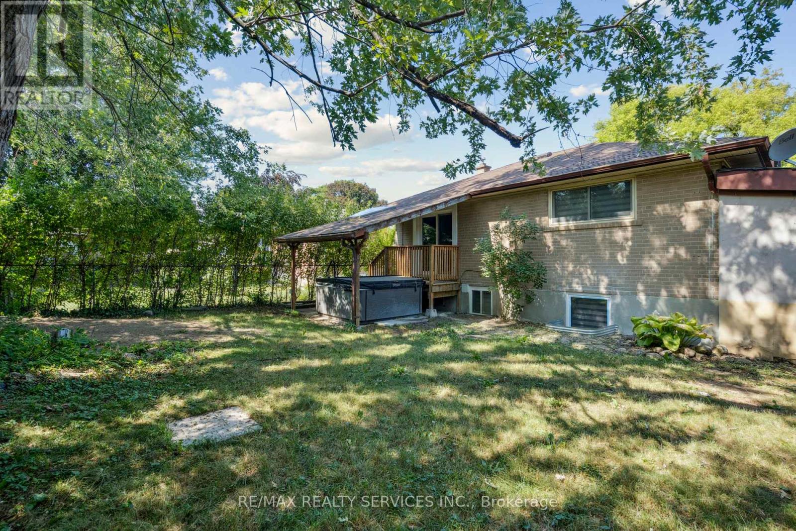 Photo 43 of 15 Mcclure Avenue, Brampton ON