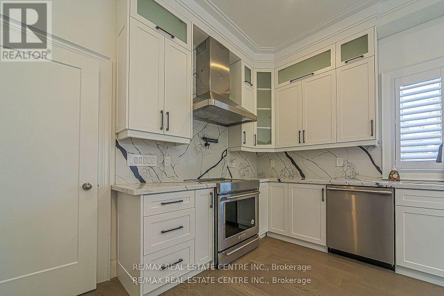 Single Family House for Sale in  HAWTHORN CRESCENT Brampton (Westgate) 