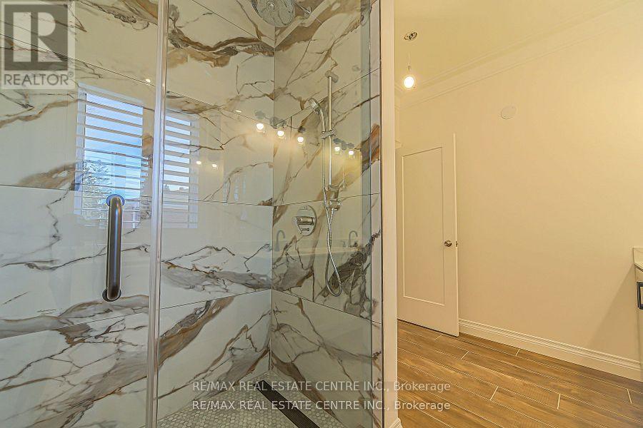 Single Family House for Sale in  HAWTHORN CRESCENT Brampton (Westgate) 
