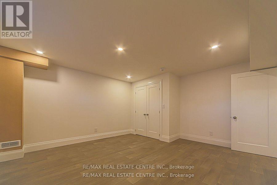 Single Family House for Sale in  HAWTHORN CRESCENT Brampton (Westgate) 