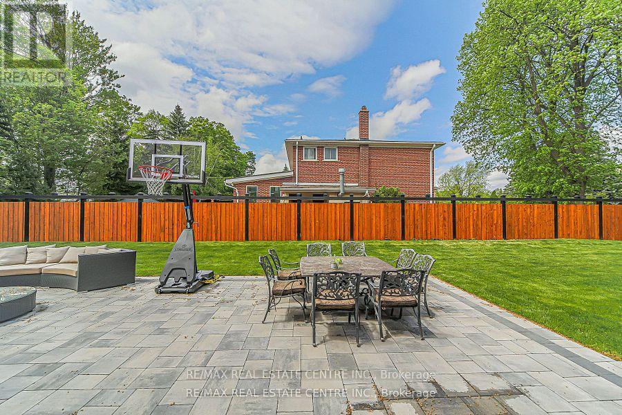 Single Family House for Sale in  HAWTHORN CRESCENT Brampton (Westgate) 