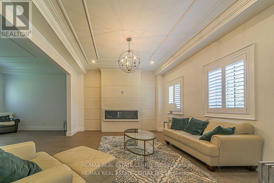 Single Family House for Sale in  HAWTHORN CRESCENT Brampton (Westgate) 