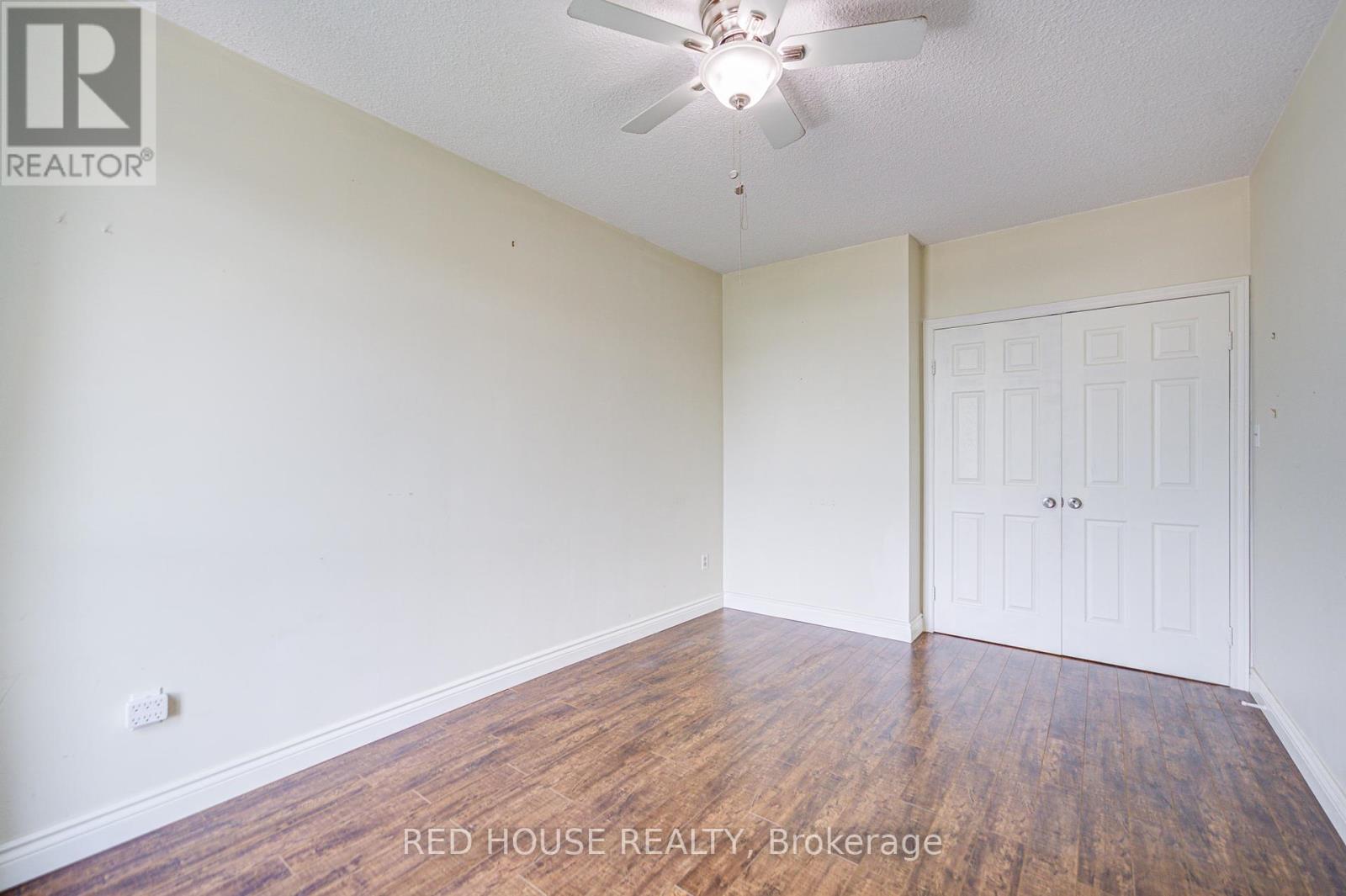 Photo 19 of 809 5250 Lakeshore Road, Burlington ON