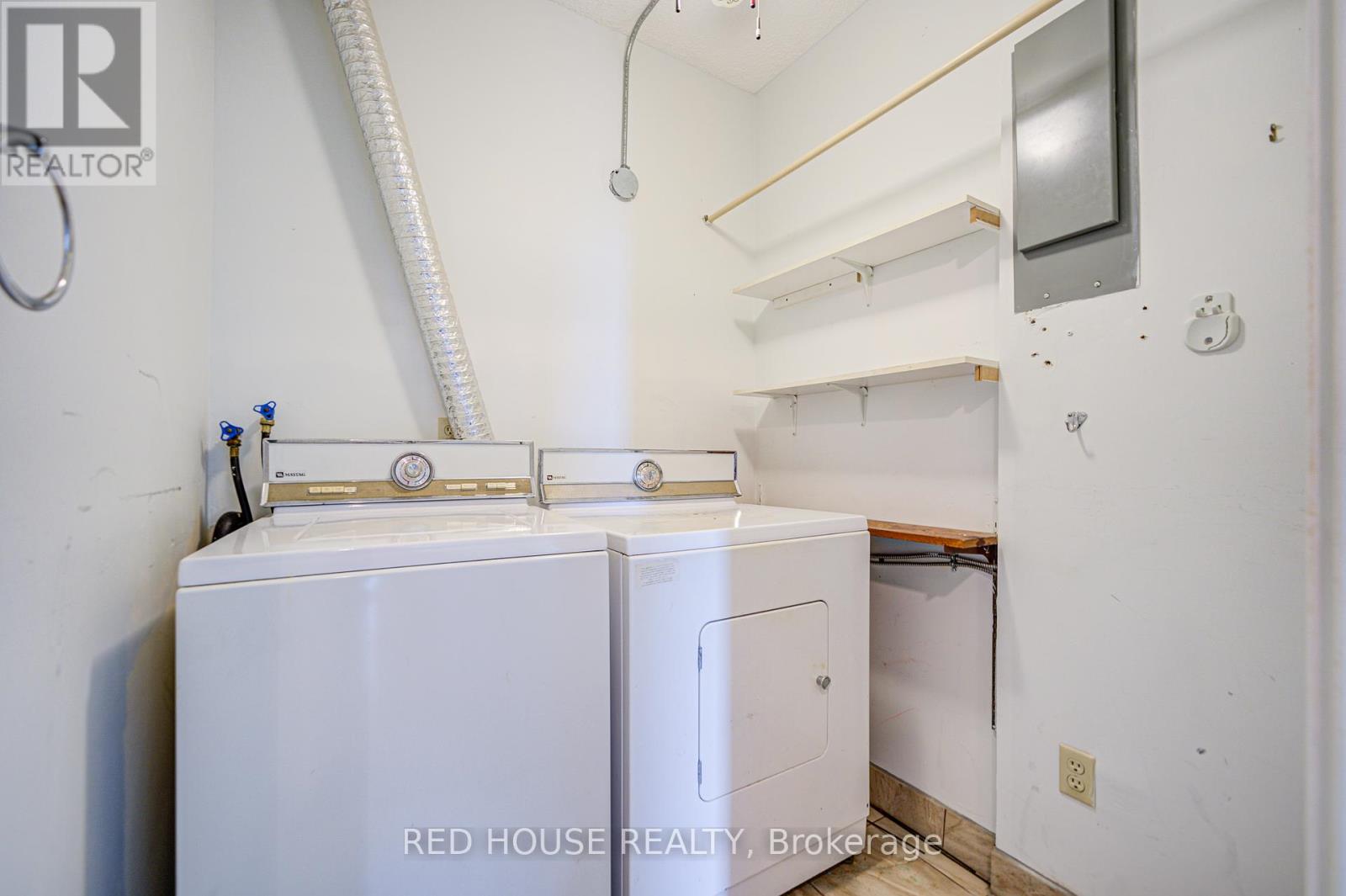 Photo 29 of 809 5250 Lakeshore Road, Burlington ON