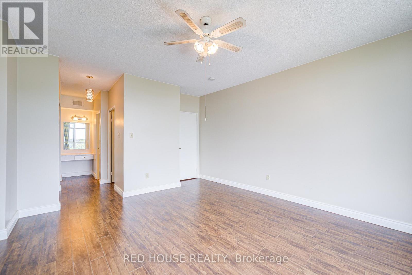 Photo 28 of 809 5250 Lakeshore Road, Burlington ON