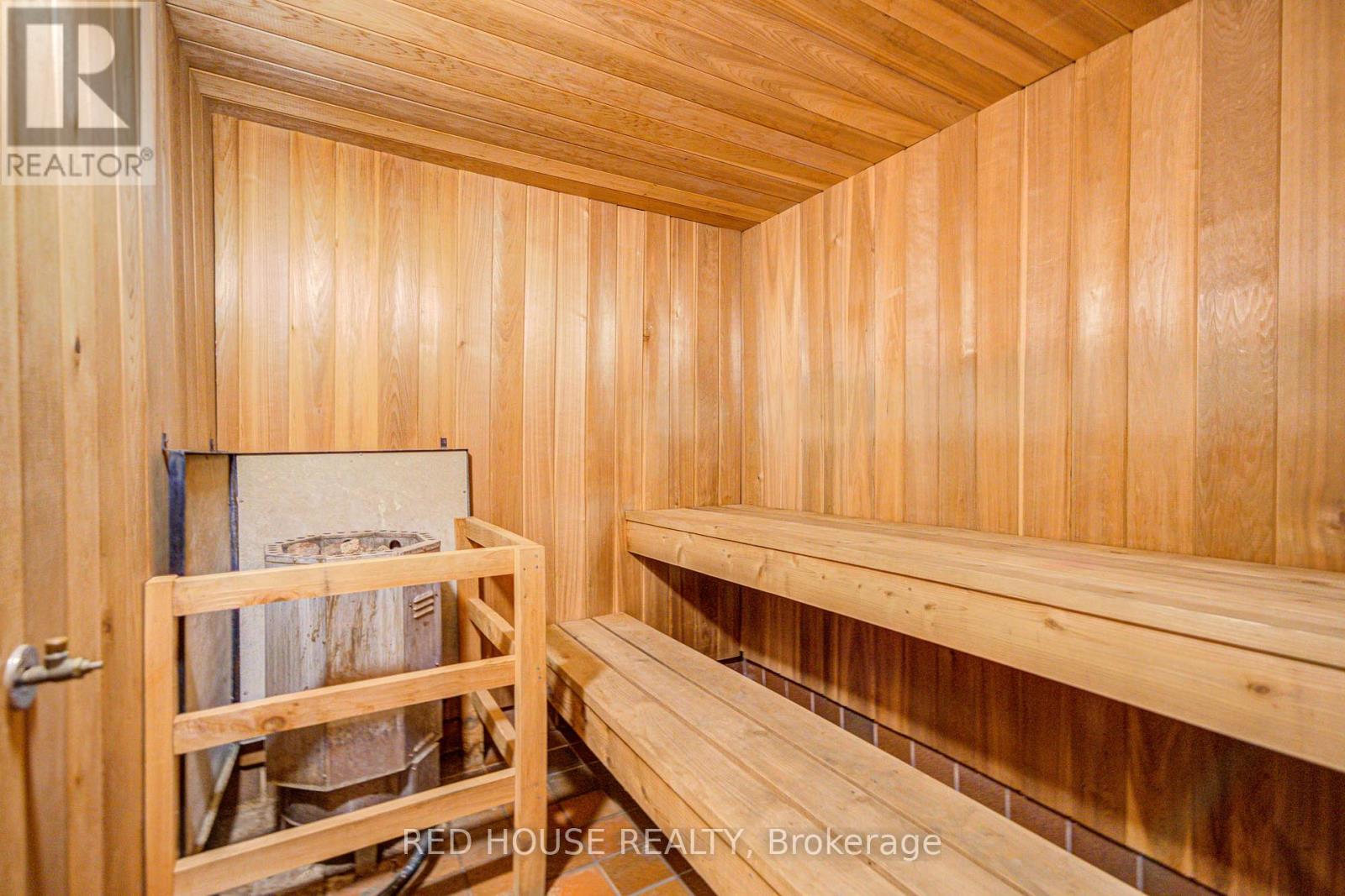 Photo 30 of 809 5250 Lakeshore Road, Burlington ON