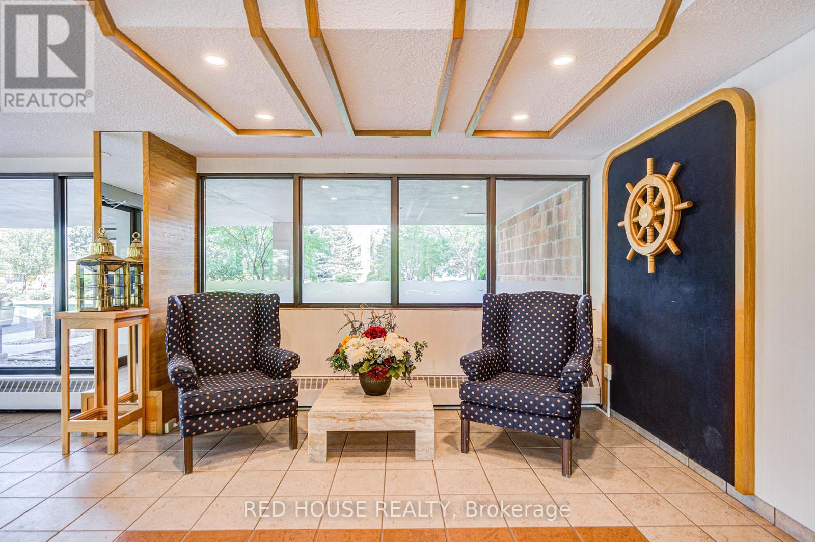 Photo 20 of 809 5250 Lakeshore Road, Burlington ON