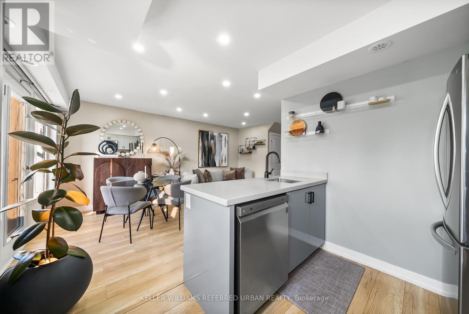 Photo 12 of 14 2335 Sheppard Avenue W, Toronto ON