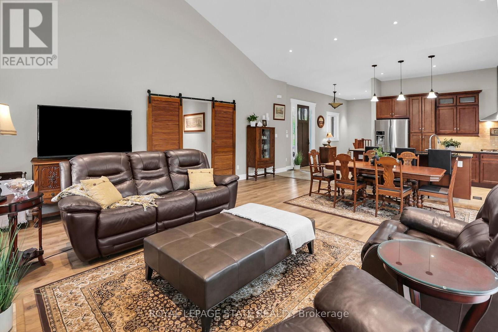 Photo 18 of 792 Old York Road, Burlington ON