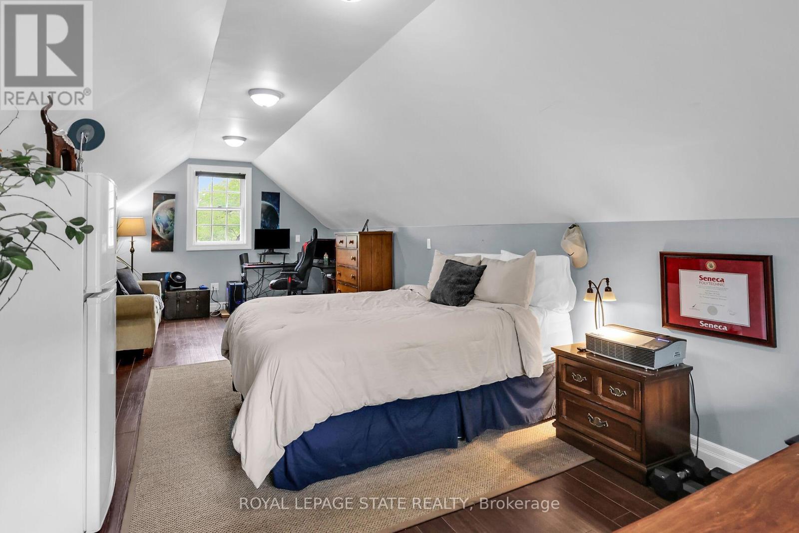 Photo 35 of 792 Old York Road, Burlington ON