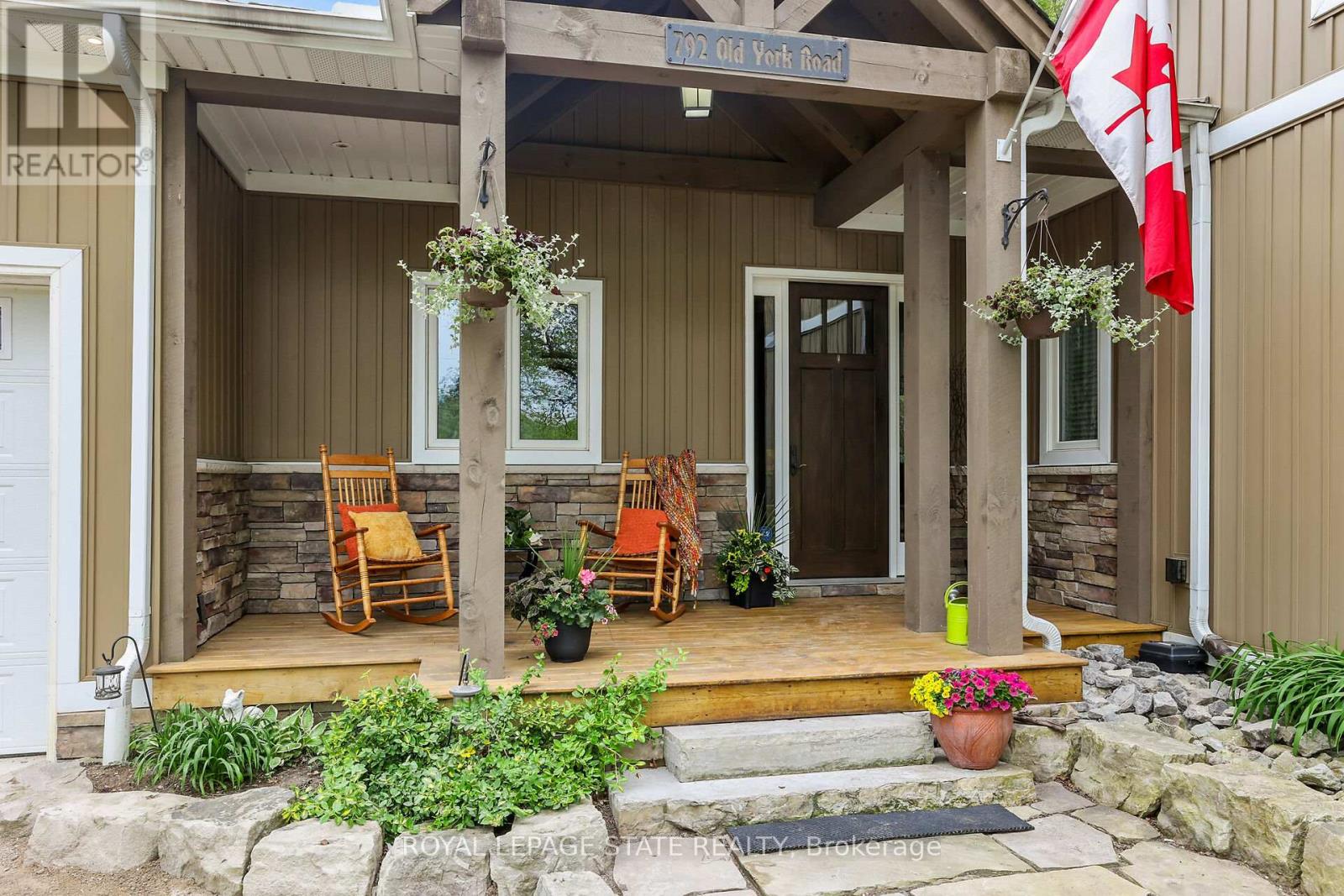 Photo 5 of 792 Old York Road, Burlington ON