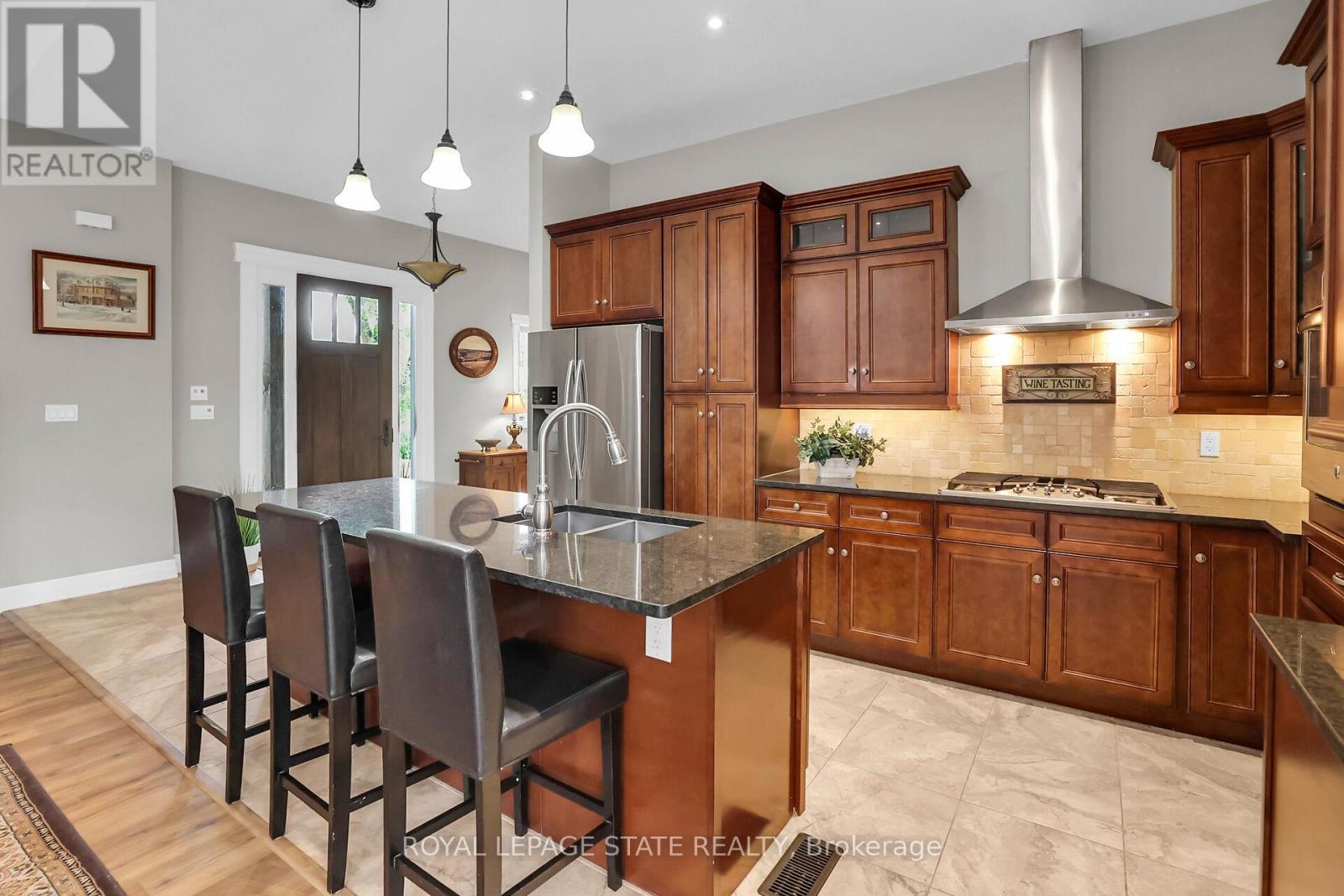 Photo 9 of 792 Old York Road, Burlington ON