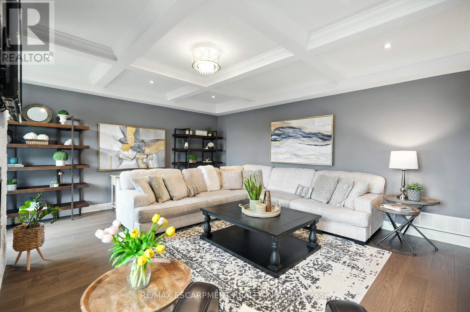 Photo 15 of 103 Lampman Drive, Grimsby ON