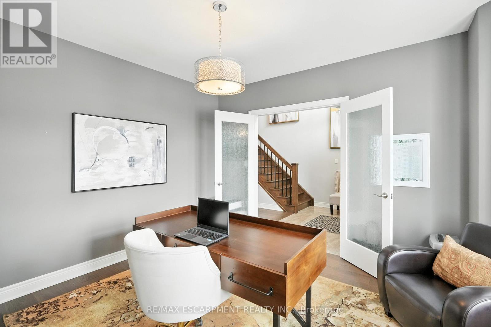 Photo 6 of 103 Lampman Drive, Grimsby ON
