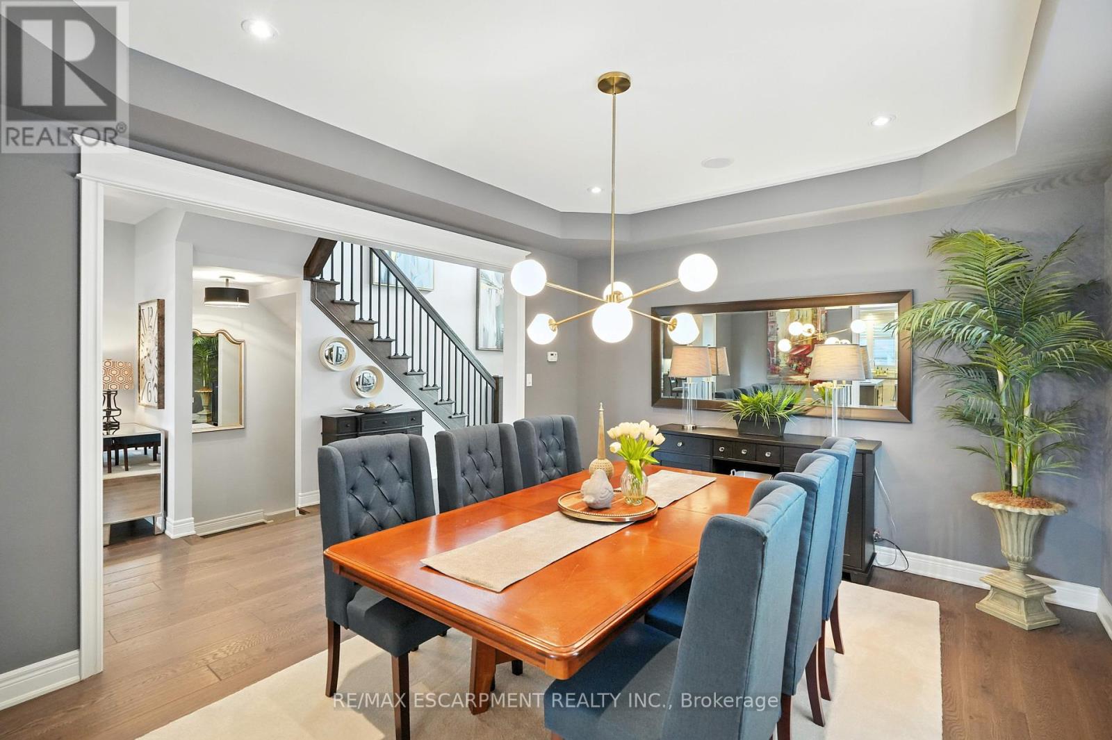 Photo 8 of 103 Lampman Drive, Grimsby ON