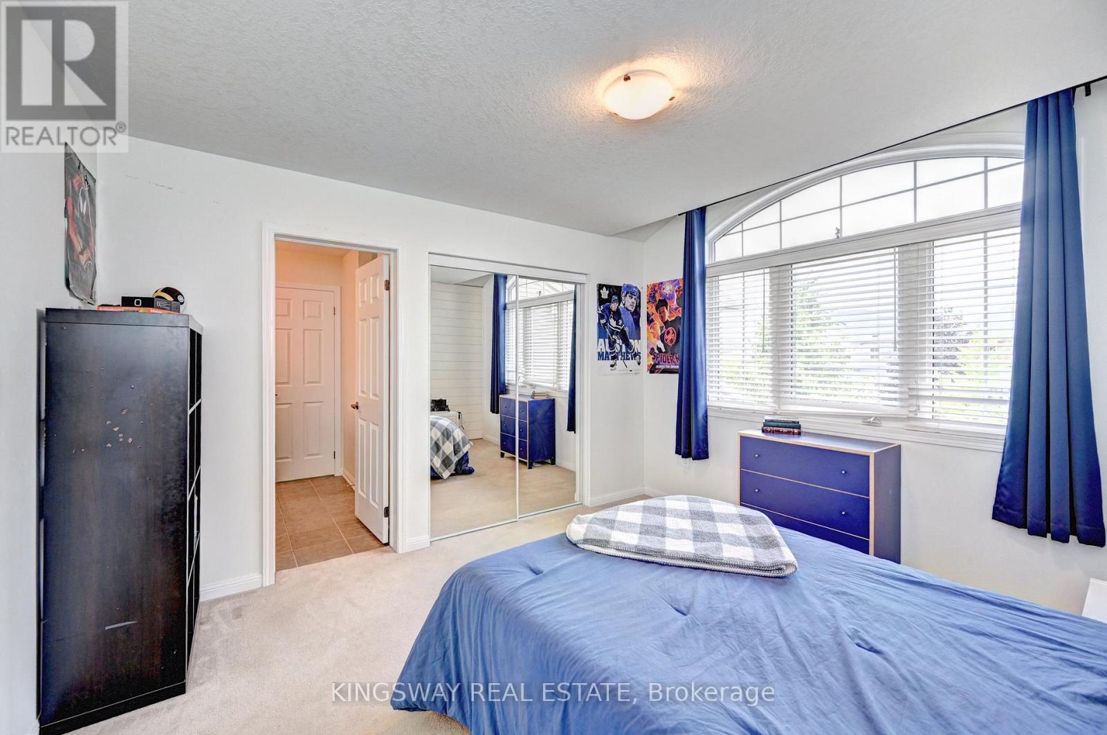 Photo 39 of 31 Chase Crescent, Cambridge ON