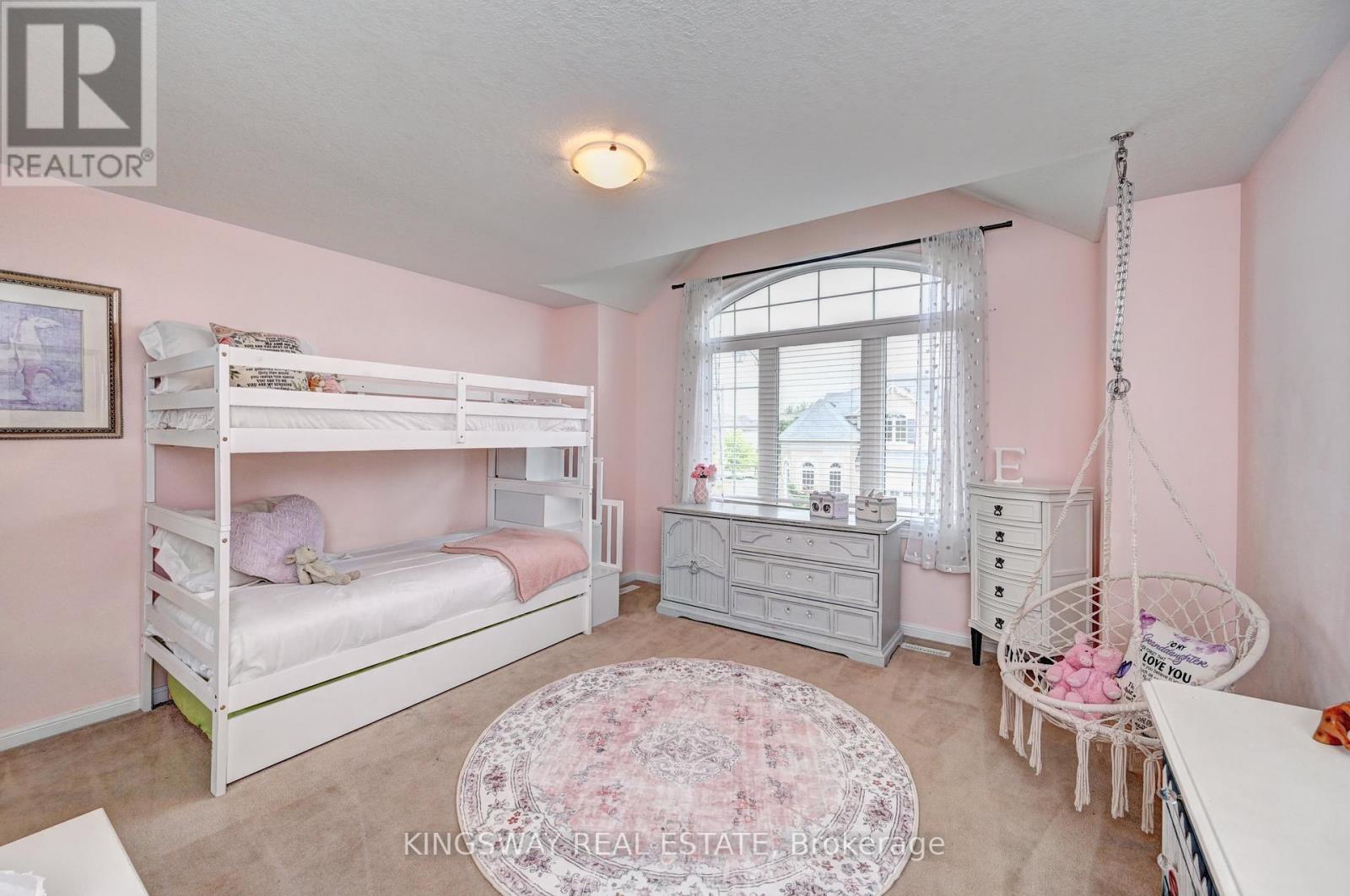Photo 41 of 31 Chase Crescent, Cambridge ON