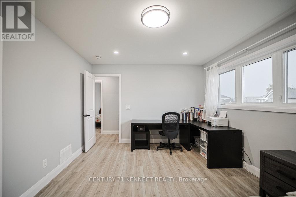 Photo 32 of 1520 Berkshire Drive, Kingston ON