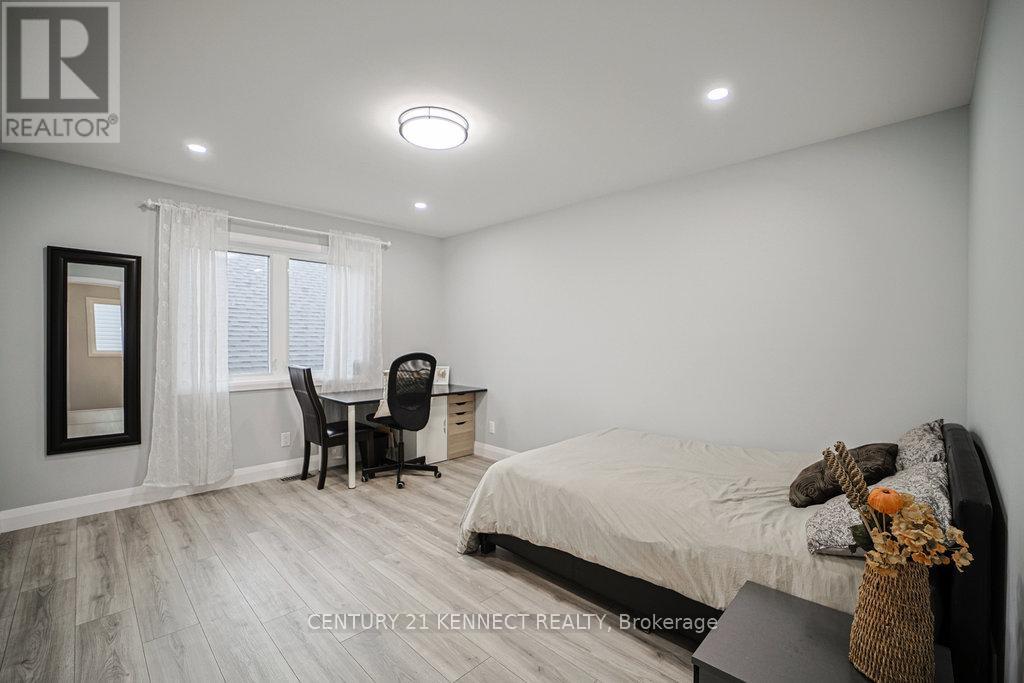 Photo 31 of 1520 Berkshire Drive, Kingston ON