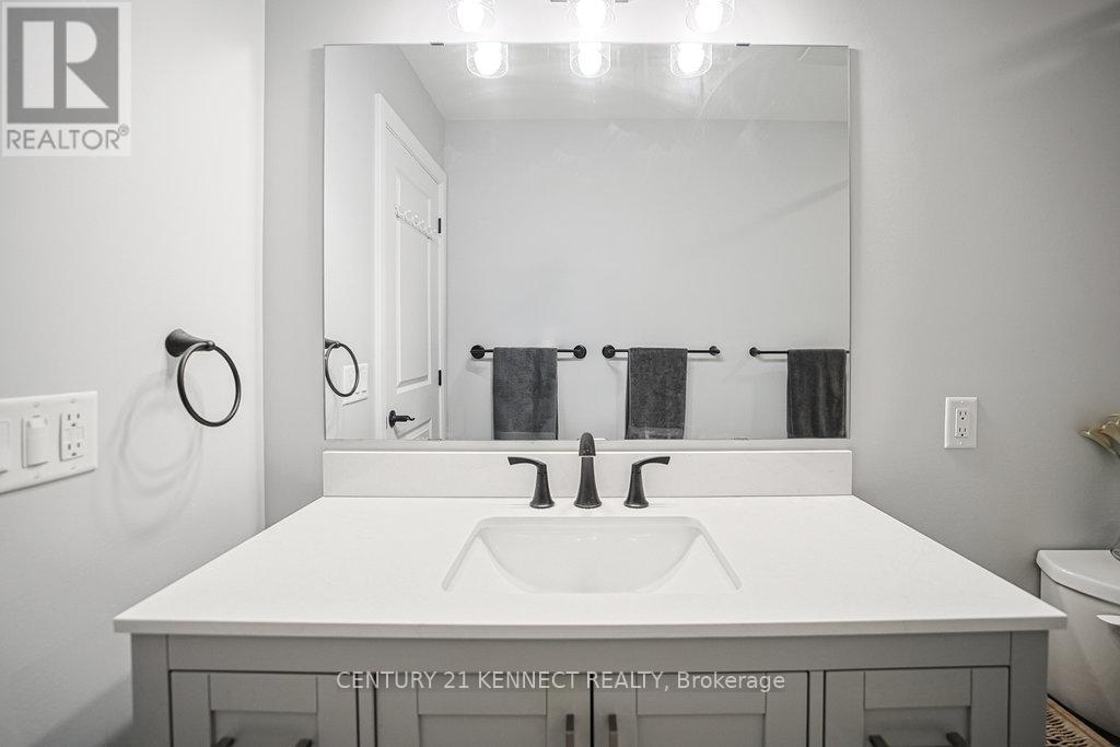 Photo 7 of 1520 Berkshire Drive, Kingston ON